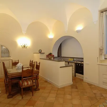 Sleeps 12 Pool Air Con Wifi