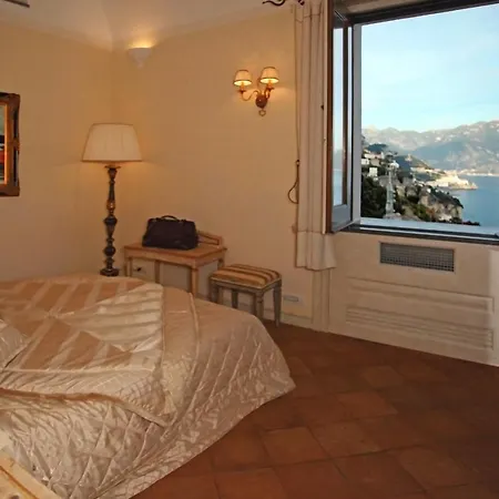 Sleeps 12 Pool Air Con Wifi